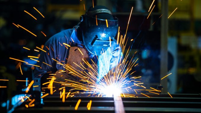 Manufacturing worker Manufacturing worker