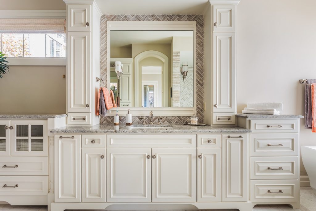bathroom with mirror